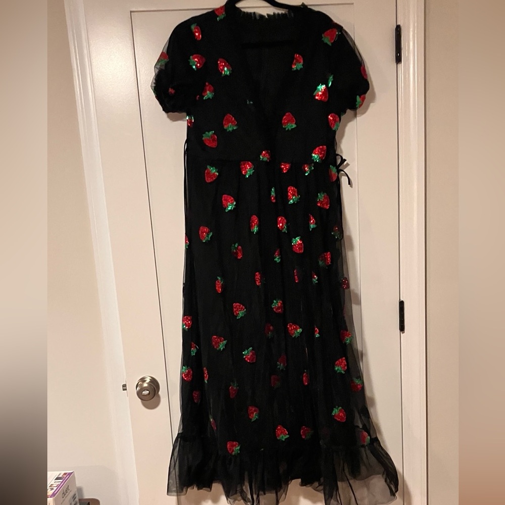 Black Tulle Strawberry Sequin Appliqué Dress Large- XL